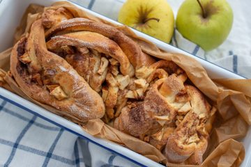 apple dessert bread